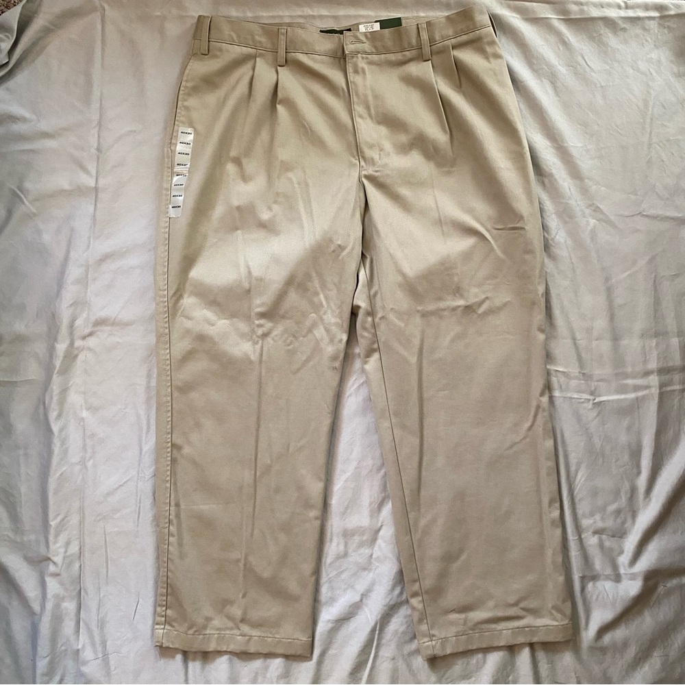 Eddie Bauer Pants Men’s 40x30 Khaki Pleated Trouser 100% Cotton New